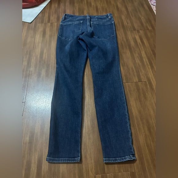 Athleta Sculptek skinny dark wash style 338322
Waist measures 28”
Discontinued - Picture 9 of 9